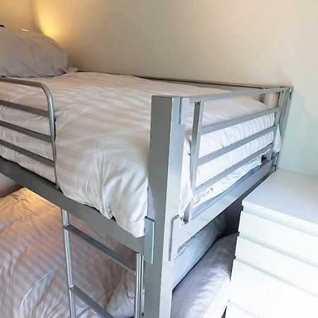 Cheddar Village Apartment Εξωτερικό φωτογραφία